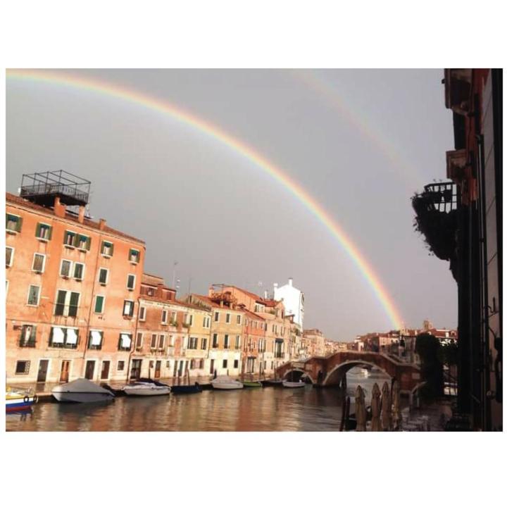 La Casetta Rosa - Vista sul canale Venezia Esterno foto
